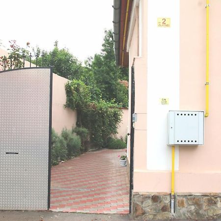 Yox Apartment 6 Oradea Exterior foto