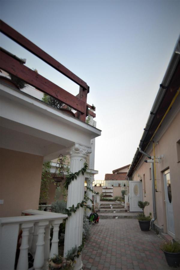 Yox Apartment 6 Oradea Exterior foto